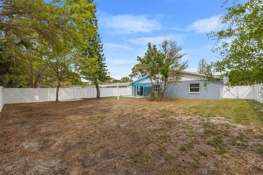 For Rent: $3,000 (3 beds, 2 baths, 1740 Square Feet)