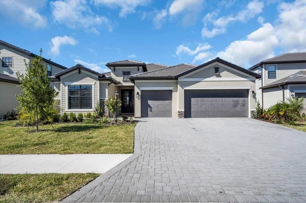 For Rent: $5,800 (3 beds, 3 baths, 2444 Square Feet)