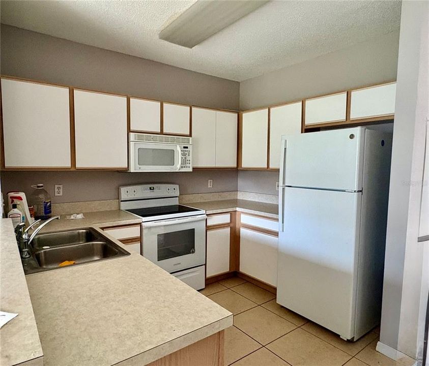 En Renta: $1,650 (2 camas, 2 baños, 1360 Pies cuadrados)