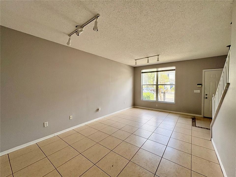 En Renta: $1,650 (2 camas, 2 baños, 1360 Pies cuadrados)