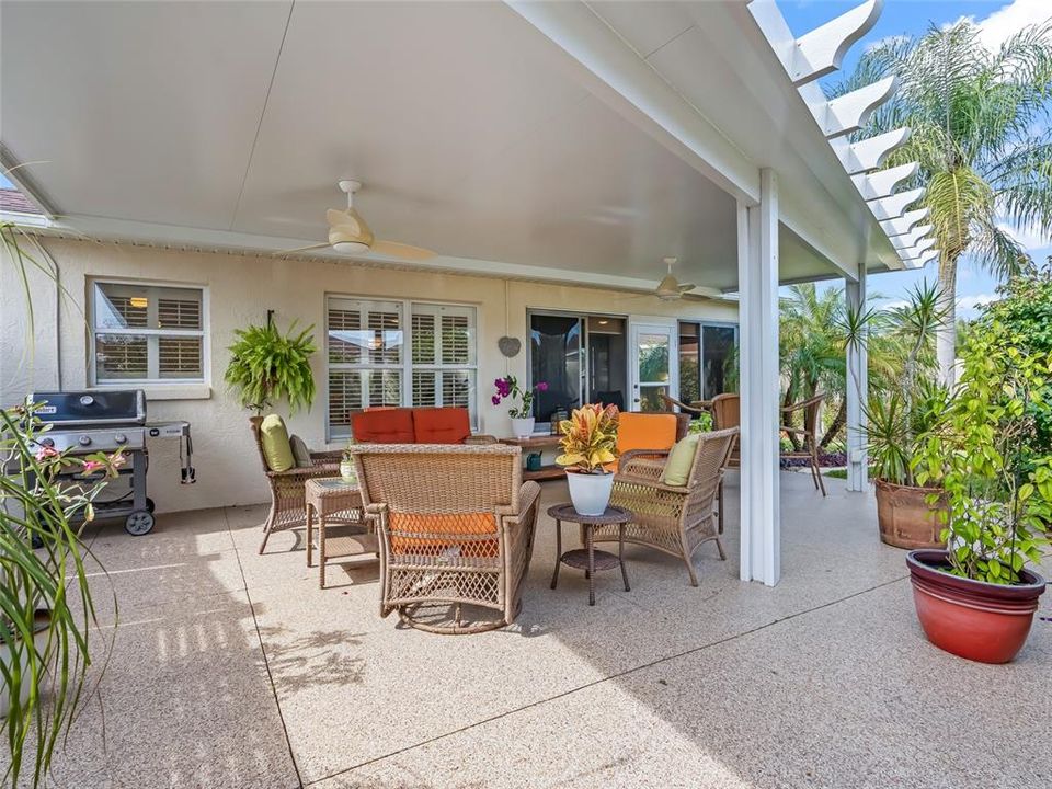 Active With Contract: $399,000 (3 beds, 2 baths, 1580 Square Feet)