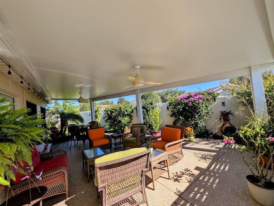 Active With Contract: $399,000 (3 beds, 2 baths, 1580 Square Feet)