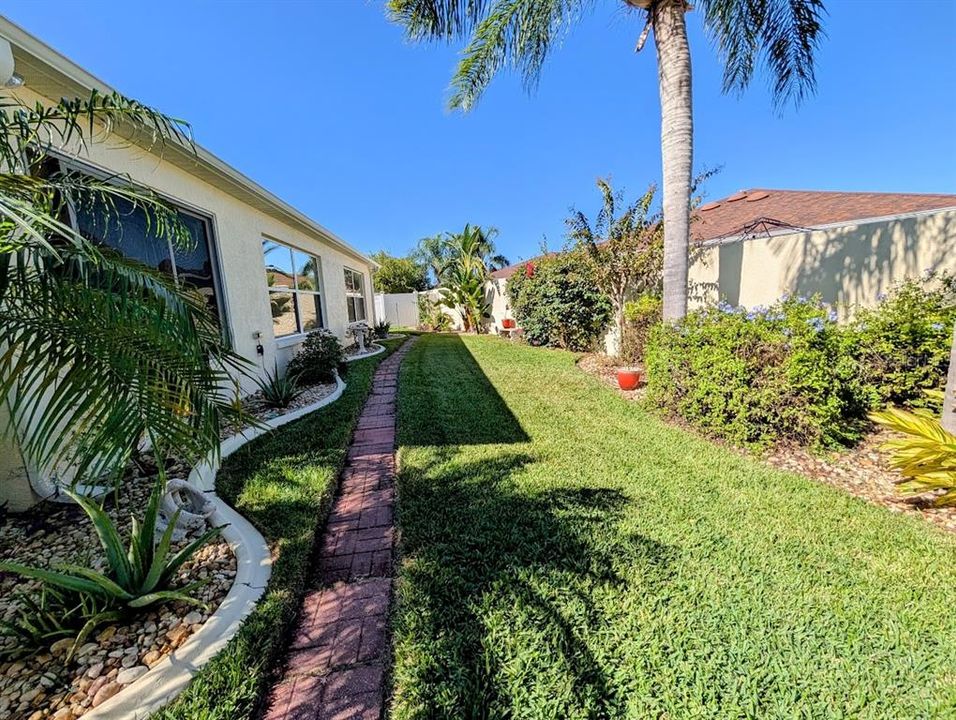 Active With Contract: $399,000 (3 beds, 2 baths, 1580 Square Feet)