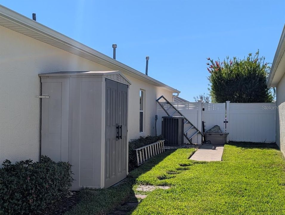 Active With Contract: $399,000 (3 beds, 2 baths, 1580 Square Feet)