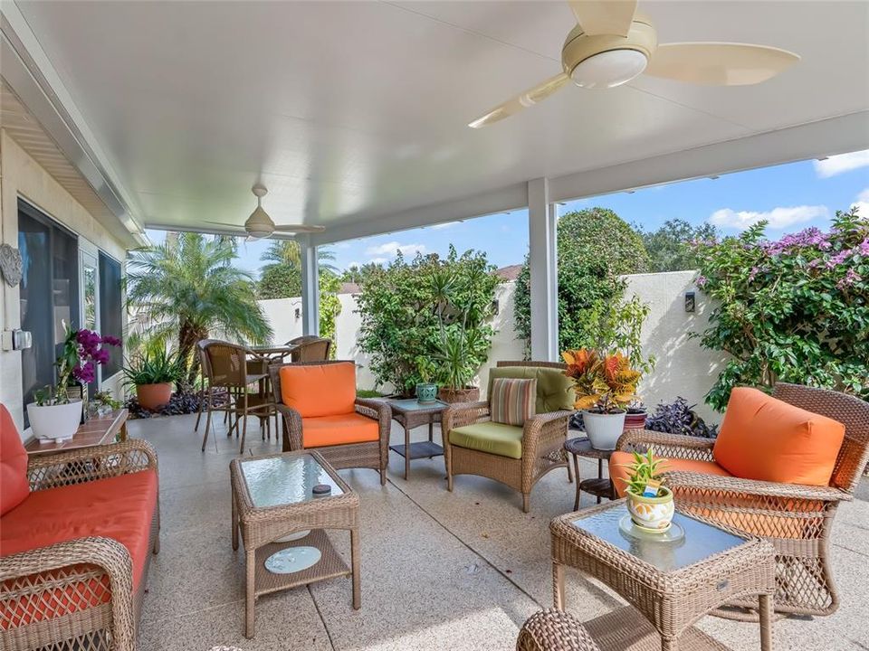 Active With Contract: $399,000 (3 beds, 2 baths, 1580 Square Feet)