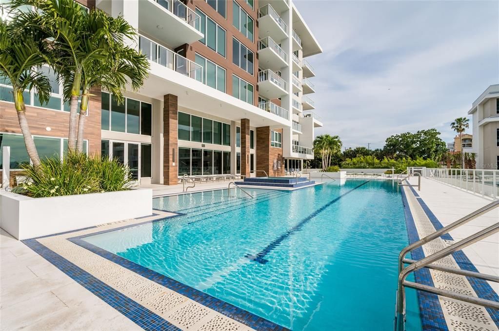 待售: $899,999 (2 贝兹, 2 浴室, 2003 平方英尺)