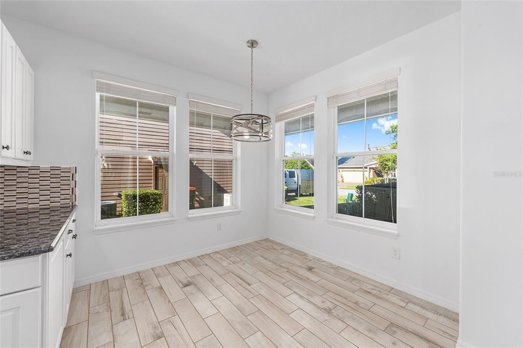 For Sale: $359,900 (2 beds, 2 baths, 1666 Square Feet)