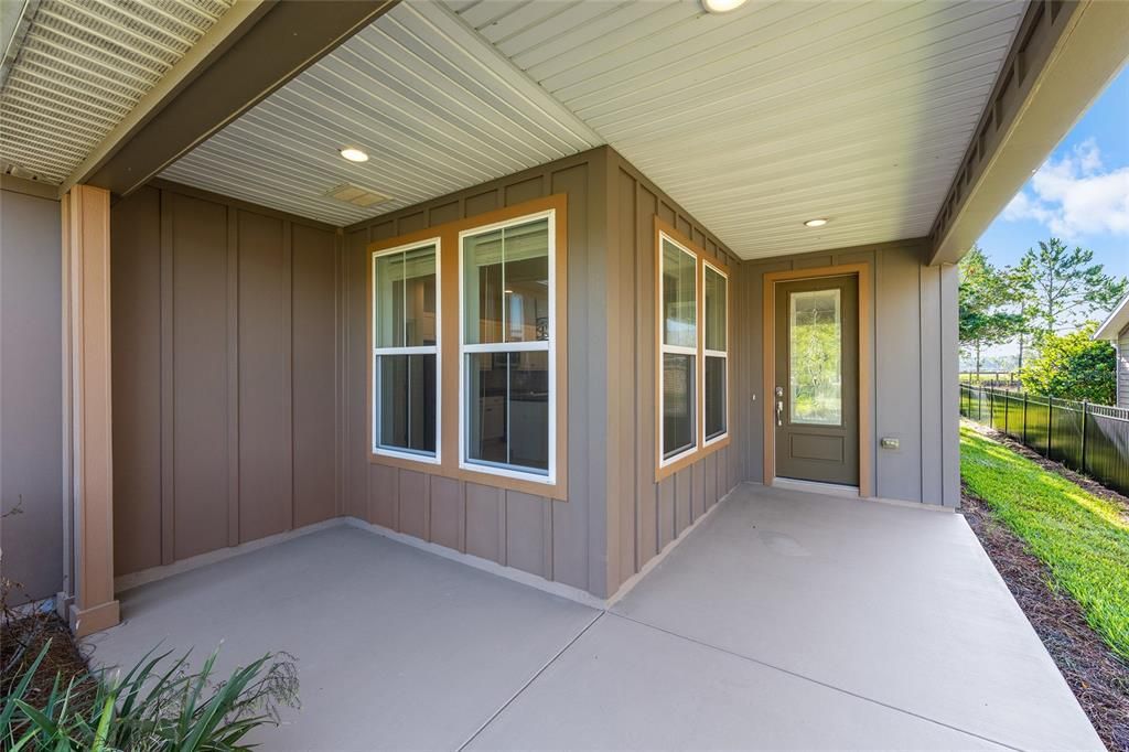 For Sale: $359,900 (2 beds, 2 baths, 1666 Square Feet)