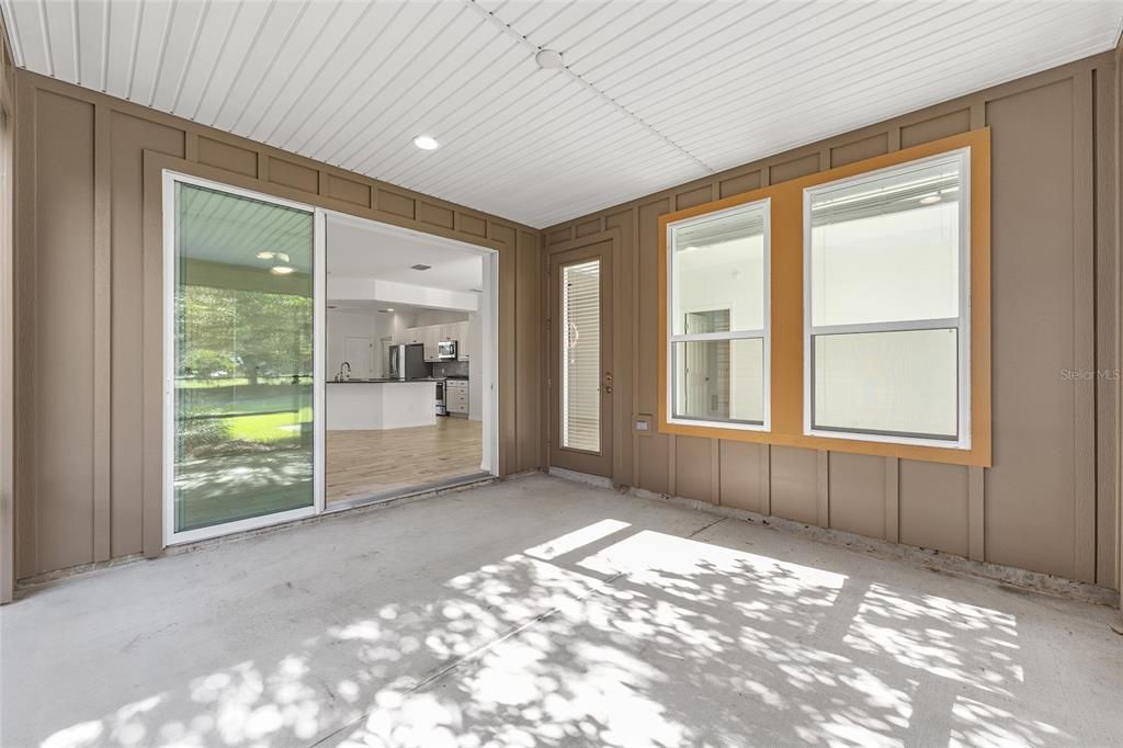 For Sale: $359,900 (2 beds, 2 baths, 1666 Square Feet)