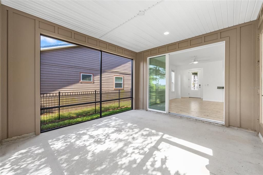 For Sale: $359,900 (2 beds, 2 baths, 1666 Square Feet)