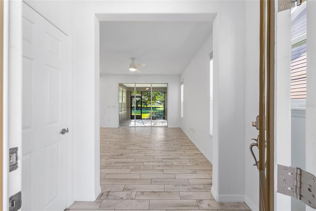 For Sale: $359,900 (2 beds, 2 baths, 1666 Square Feet)