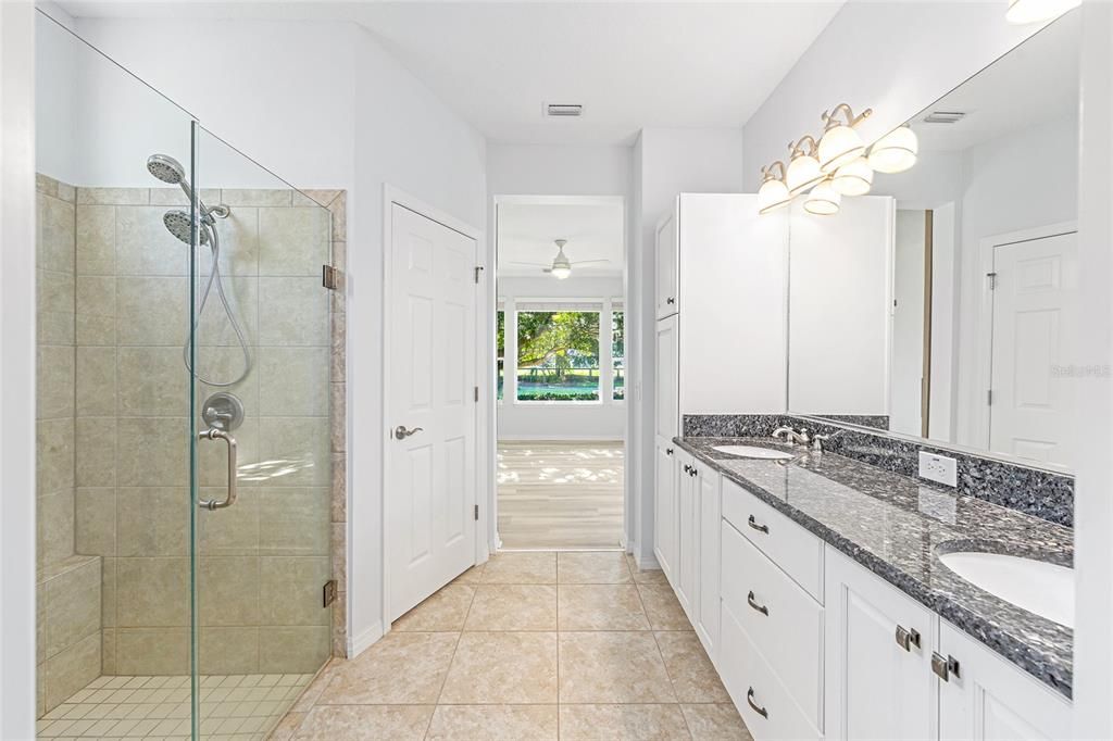 For Sale: $359,900 (2 beds, 2 baths, 1666 Square Feet)