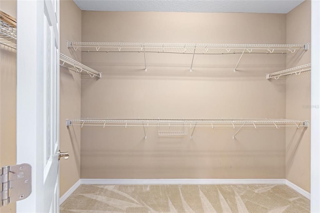 For Sale: $359,900 (2 beds, 2 baths, 1666 Square Feet)