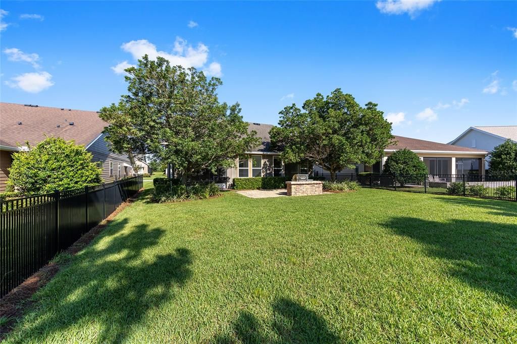 For Sale: $359,900 (2 beds, 2 baths, 1666 Square Feet)