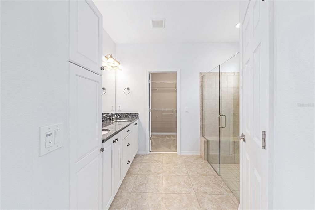 For Sale: $359,900 (2 beds, 2 baths, 1666 Square Feet)