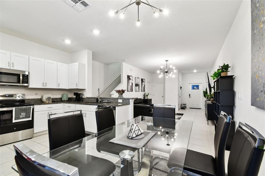 出租: $2,300 (2 贝兹, 2 浴室, 1532 平方英尺)