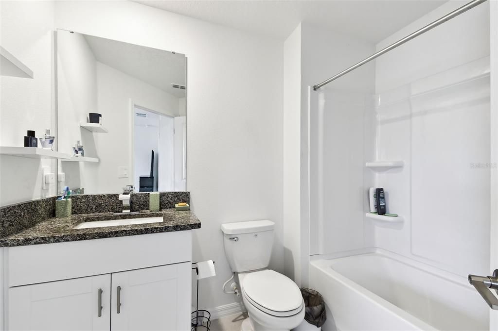 出租: $2,300 (2 贝兹, 2 浴室, 1532 平方英尺)