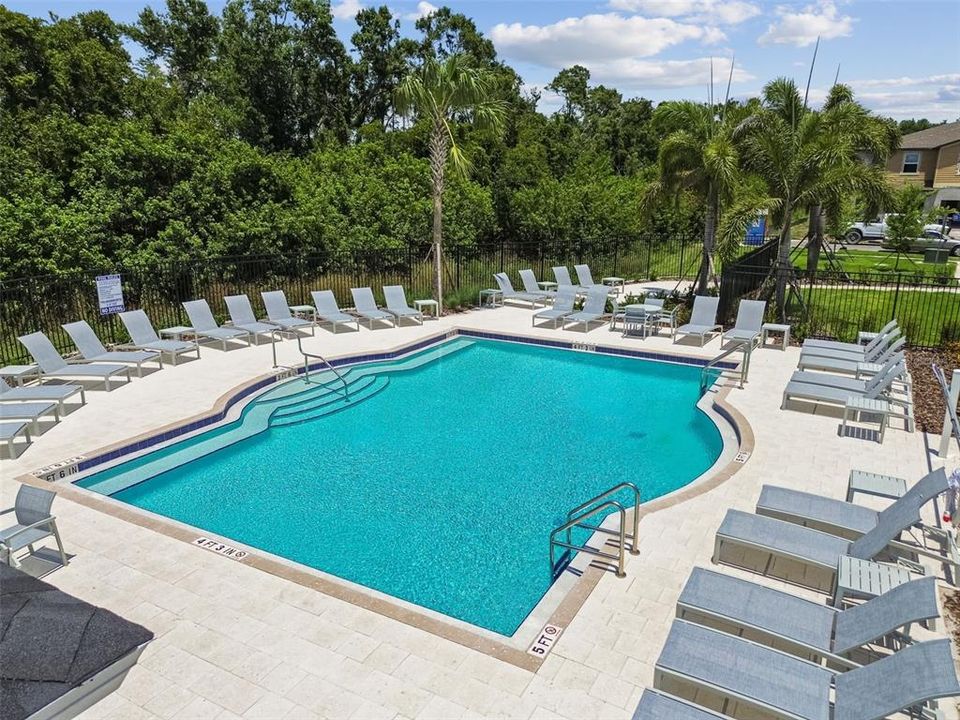 出租: $2,300 (2 贝兹, 2 浴室, 1532 平方英尺)