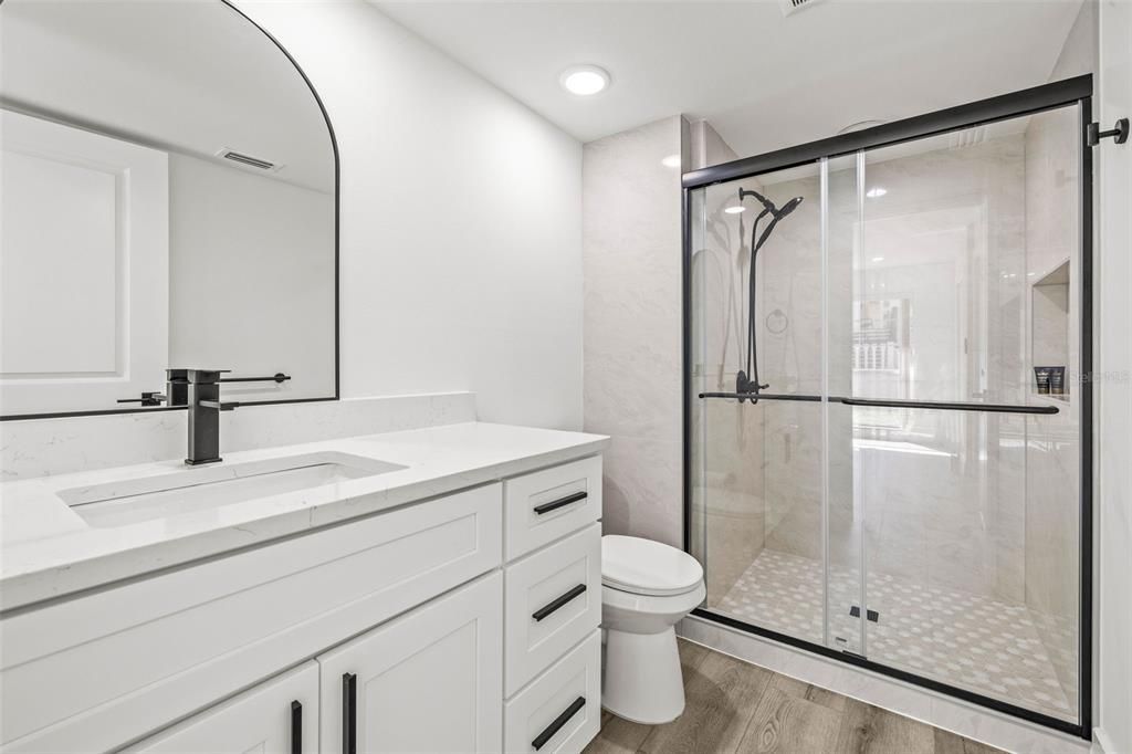 Active With Contract: $269,000 (2 beds, 2 baths, 1150 Square Feet)