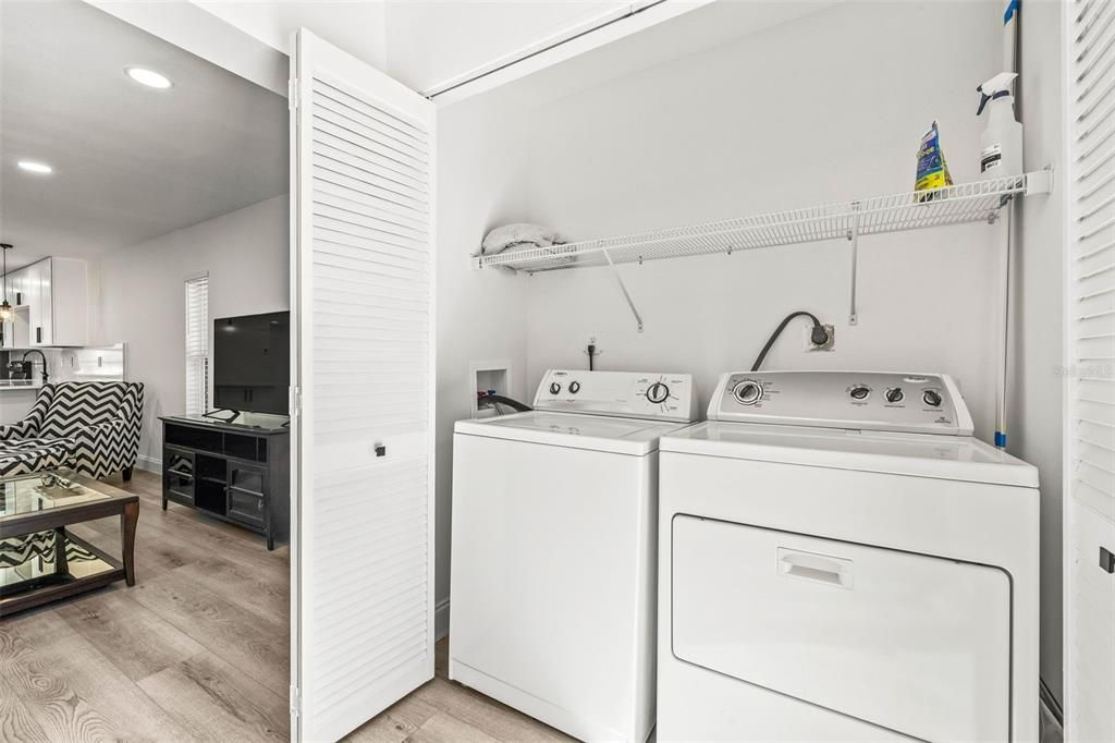 Active With Contract: $269,000 (2 beds, 2 baths, 1150 Square Feet)