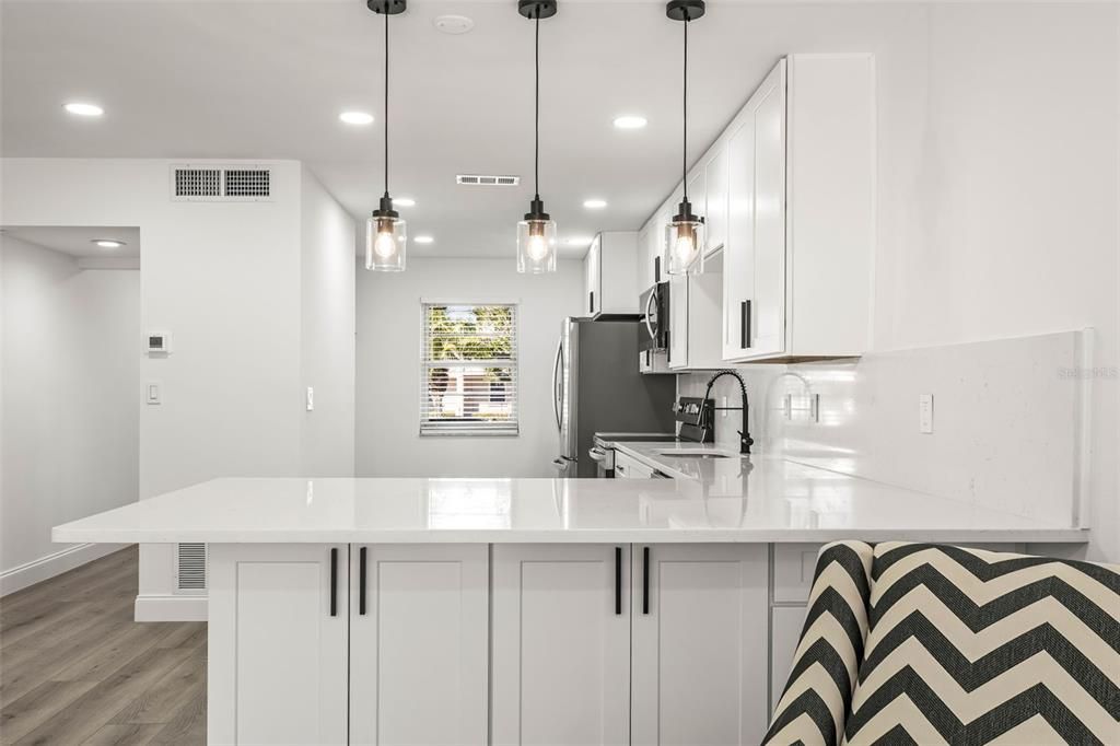 Active With Contract: $269,000 (2 beds, 2 baths, 1150 Square Feet)