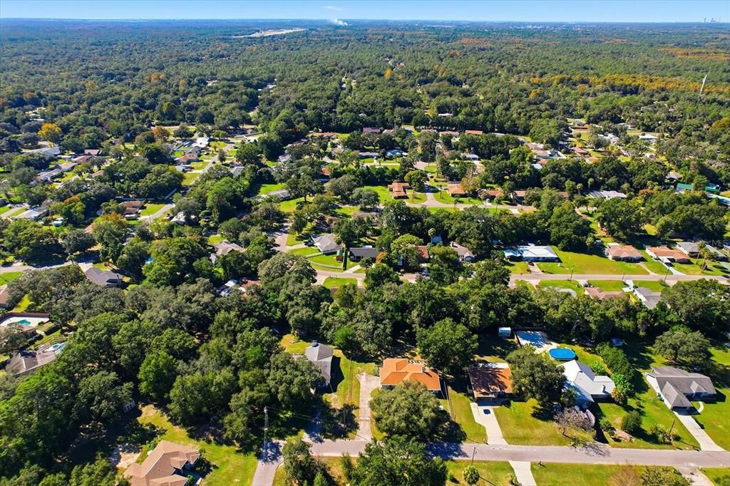 合同活跃: $260,000 (4 贝兹, 3 浴室, 2100 平方英尺)