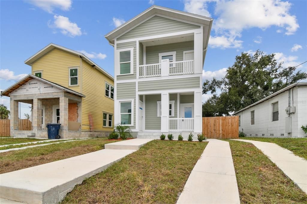 待售: $725,000 (6 贝兹, 0 浴室, 2360 平方英尺)