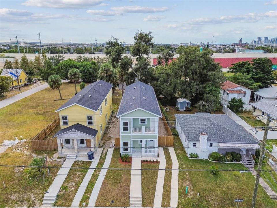 На продажу: $717,000 (6 спален, 0 ванн, 2360 Квадратных фут)