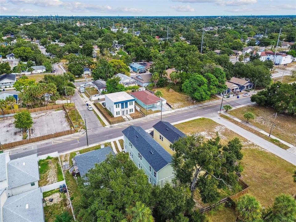 待售: $725,000 (6 贝兹, 0 浴室, 2360 平方英尺)