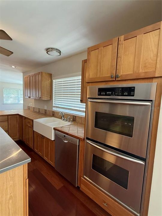 待售: $449,500 (2 贝兹, 2 浴室, 1348 平方英尺)