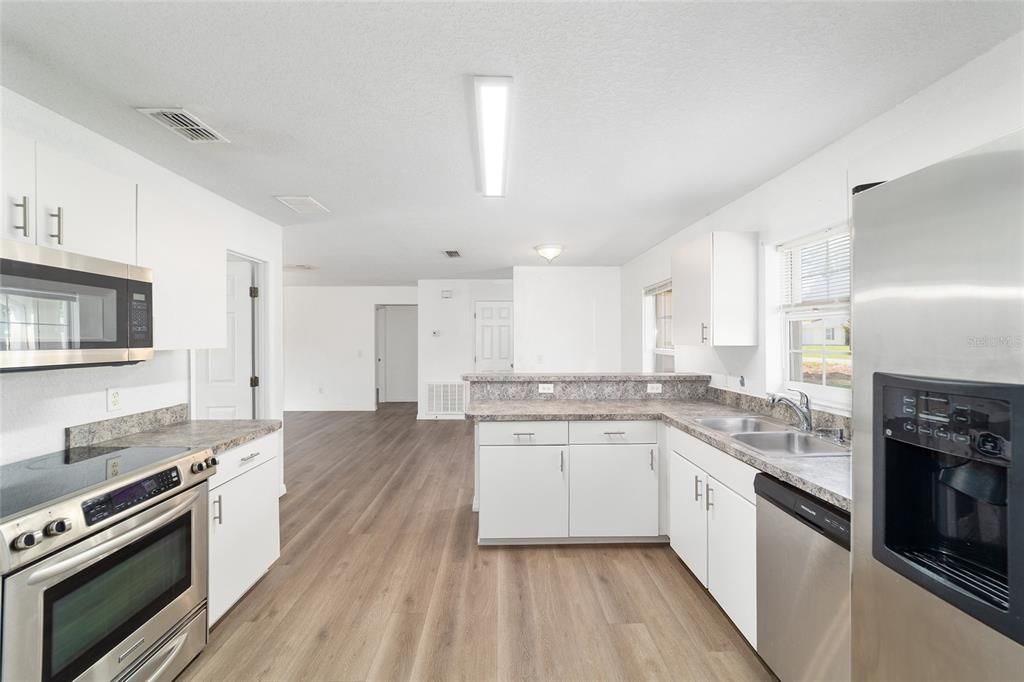 En Venta: $229,900 (3 camas, 2 baños, 1278 Pies cuadrados)