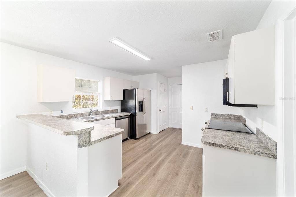 En Venta: $229,900 (3 camas, 2 baños, 1278 Pies cuadrados)