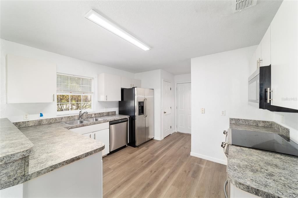 En Venta: $229,900 (3 camas, 2 baños, 1278 Pies cuadrados)