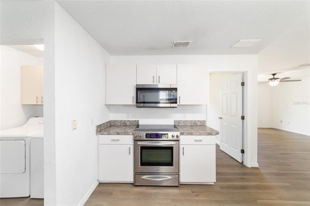 En Venta: $229,900 (3 camas, 2 baños, 1278 Pies cuadrados)