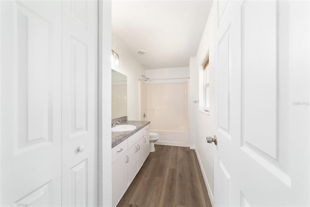 En Venta: $229,900 (3 camas, 2 baños, 1278 Pies cuadrados)