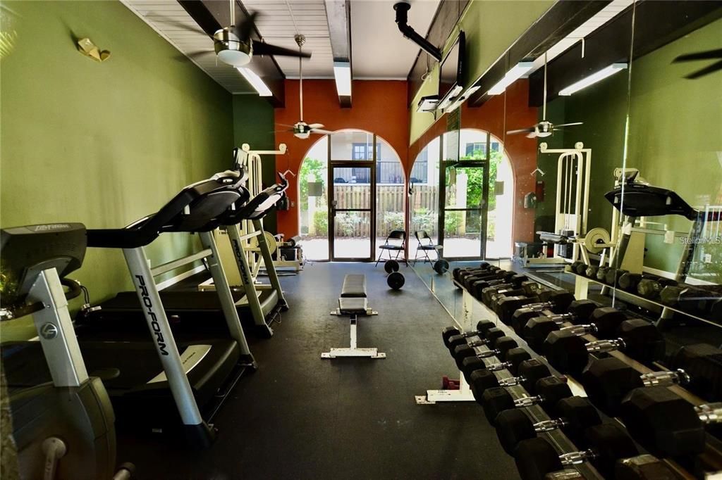 En Renta: $1,800 (2 camas, 1 baños, 864 Pies cuadrados)