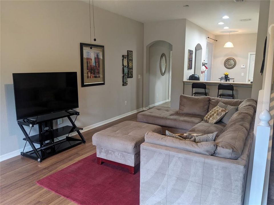 For Rent: $2,000 (2 beds, 2 baths, 1240 Square Feet)