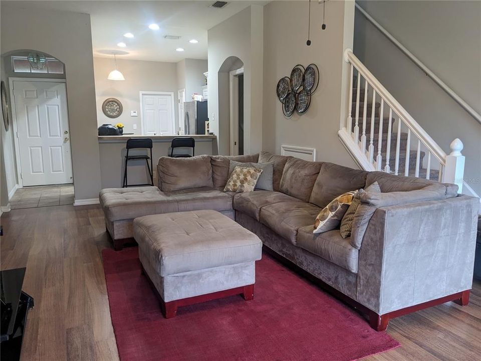 For Rent: $2,000 (2 beds, 2 baths, 1240 Square Feet)