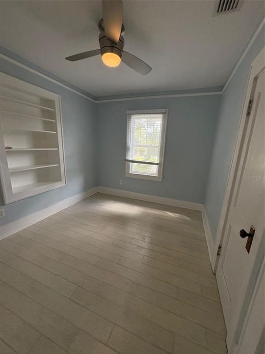 Active With Contract: $2,000 (2 beds, 1 baths, 744 Square Feet)