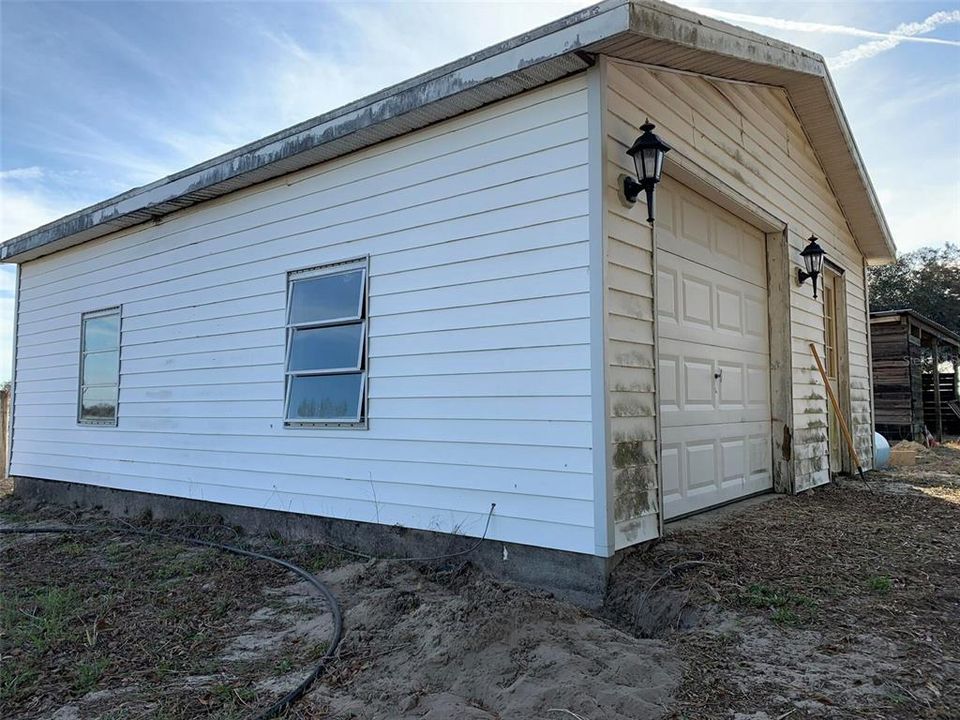 For Sale: $425,000 (4 beds, 2 baths, 1847 Square Feet)