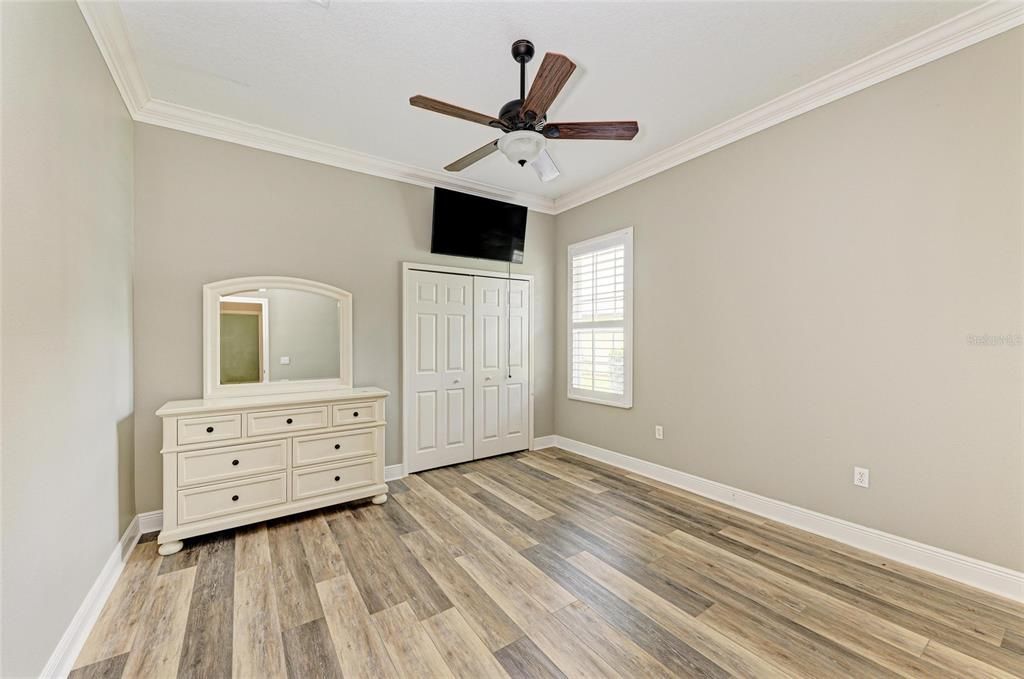 Active With Contract: $3,900 (3 beds, 2 baths, 2573 Square Feet)