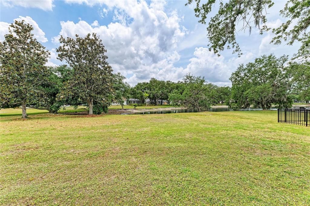 Active With Contract: $3,900 (3 beds, 2 baths, 2573 Square Feet)