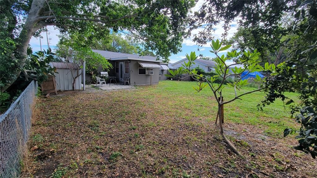 Activo con contrato: $260,000 (3 camas, 2 baños, 1056 Pies cuadrados)