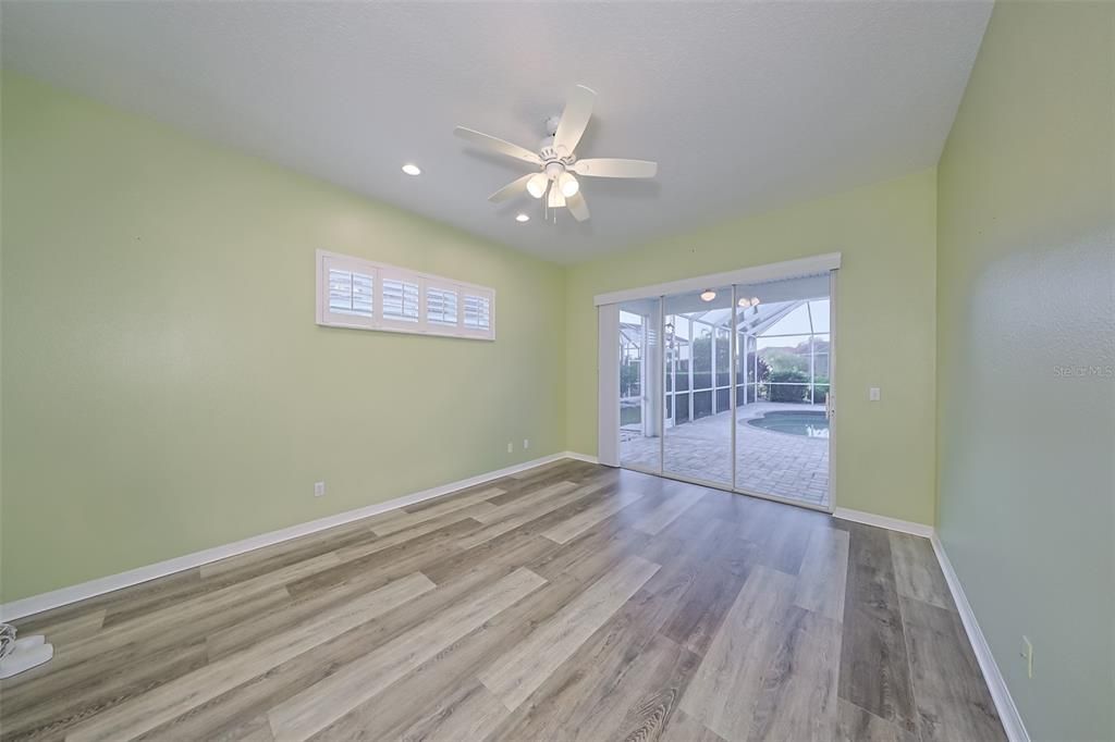 En Venta: $564,900 (3 camas, 2 baños, 2139 Pies cuadrados)