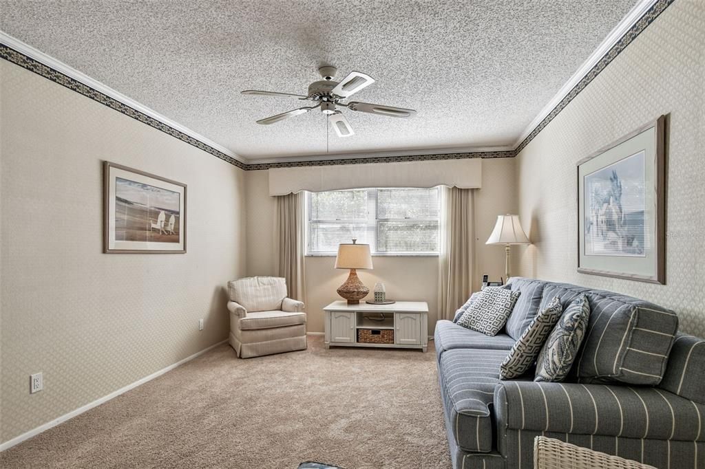 For Sale: $359,900 (3 beds, 3 baths, 2190 Square Feet)