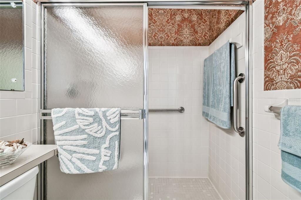 For Sale: $359,900 (3 beds, 3 baths, 2190 Square Feet)