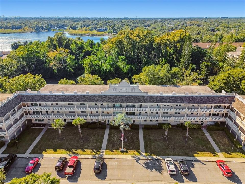 For Sale: $359,900 (3 beds, 3 baths, 2190 Square Feet)