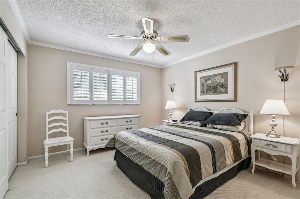 For Sale: $359,900 (3 beds, 3 baths, 2190 Square Feet)