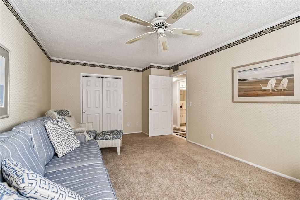 For Sale: $359,900 (3 beds, 3 baths, 2190 Square Feet)