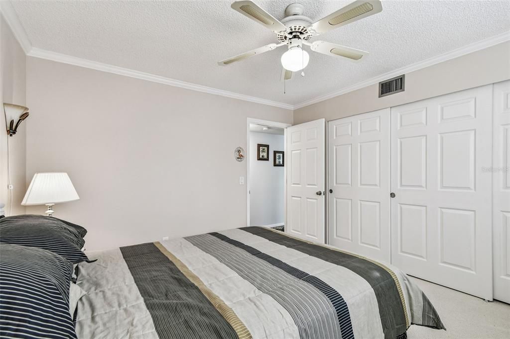 For Sale: $359,900 (3 beds, 3 baths, 2190 Square Feet)